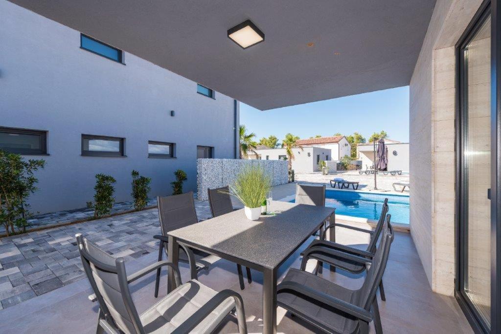 More Exclusive Villas And Spa Vir Esterno foto